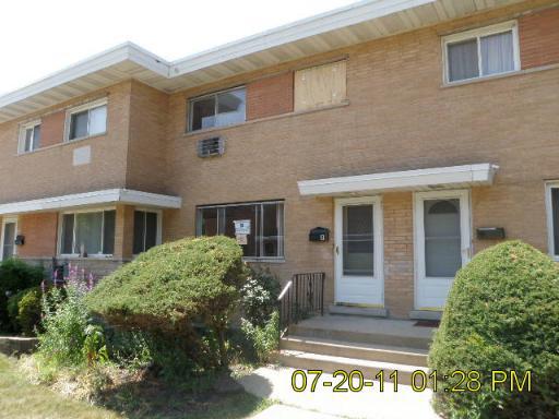 8667 Josephine Ln. #D, Des Plaines, IL 60016