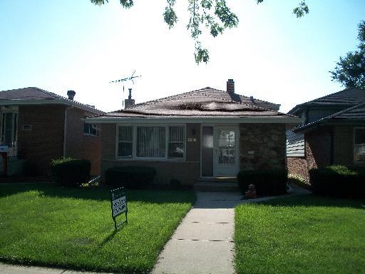 7540 Lockwood Ave., Burbank, IL 60459