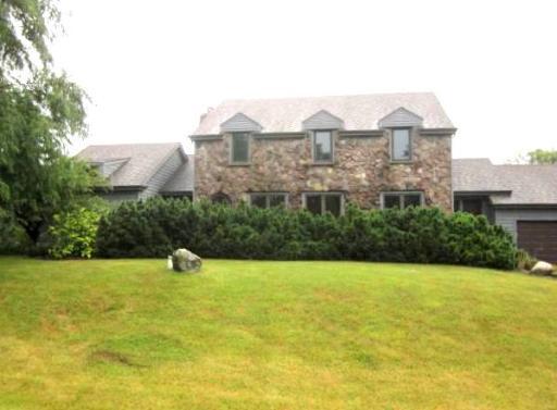 40 Deer Point Dr., Hawthorn Woods, IL 60047