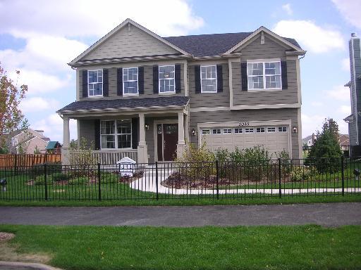 401 Rockland Ave., Elgin, IL 60124