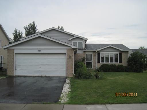 2801 Melbourne Ln., Lake In The Hills, IL 60156