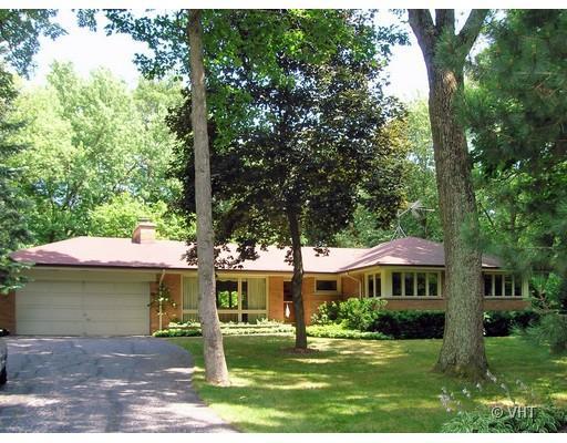 87 Oakwood Ln., Lincolnshire, IL 60069