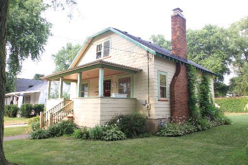 1039 Bellevue Ave., Elgin, IL 60120