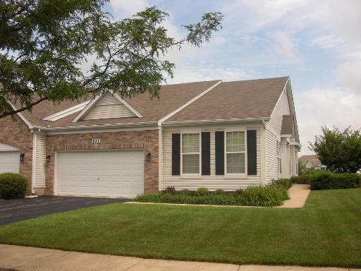 521 Woodhill Dr., Carol Stream, IL 60188