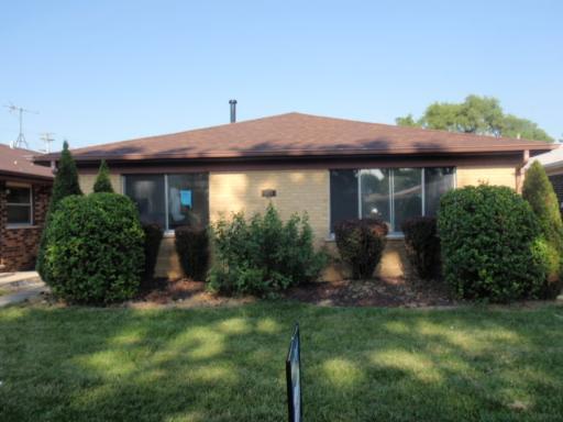 375 Greenbay Ave., Calumet City, IL 60409