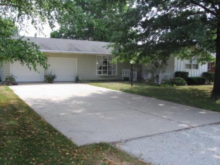1145 E 3rd St., Coal City, IL 60416