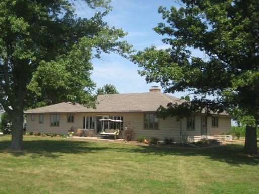 1072 E 3200 Rd., Clifton, IL 60927