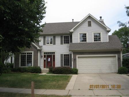 999 Hampshire Ln., Elgin, IL 60120