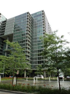 9655 Woods Dr. #502, Skokie, IL 60077