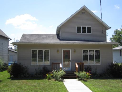 409 W Lincoln St., Utica, IL 61373