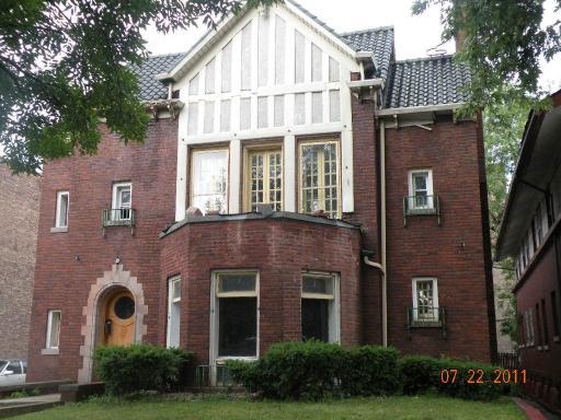 6929 S Chappel Ave., Chicago, IL 60649