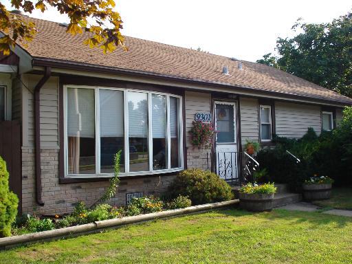 9301 S 54th Ct., Oak Lawn, IL 60453