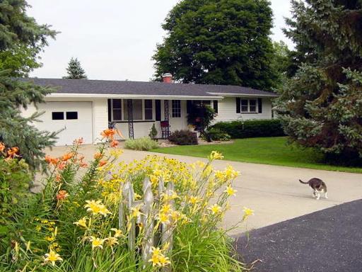 106 S Steele St., Cherry, IL 61317