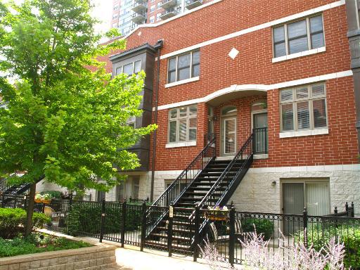 313 E 17th St., Chicago, IL 60616