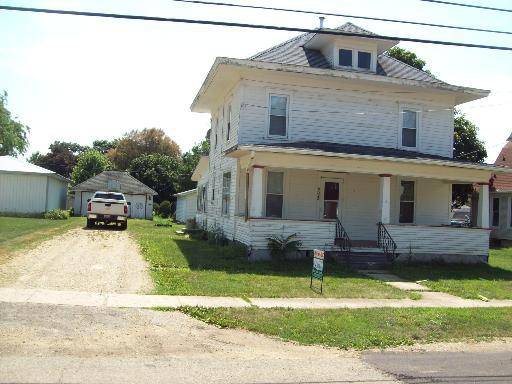 205 Heaton St., Walnut, IL 61376