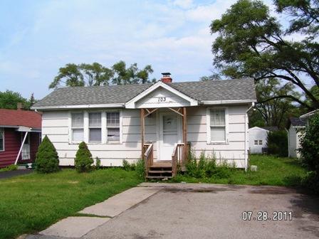 103 N Farnsworth Ave., Aurora, IL 60505