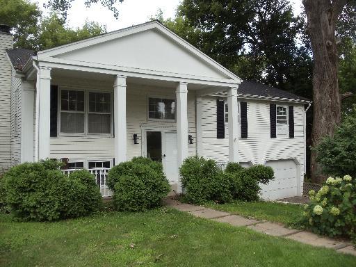 1211 Patton Ave., Lake In The Hills, IL 60156