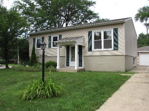 216 Seton Pl., Streamwood, IL 60107