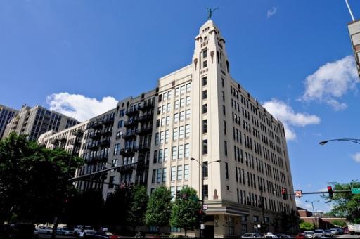 758 N Larrabee St. #406, Chicago, IL 60654