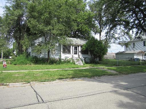 129 S 8th St., Dekalb, IL 60115