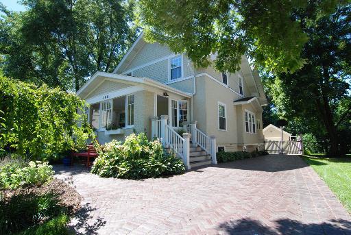 306 Forest Ave., Glen Ellyn, IL 60137