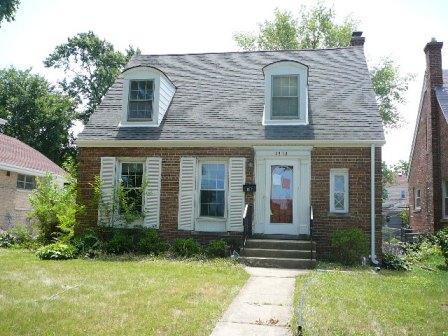 1313 Willow Ave., Des Plaines, IL 60016