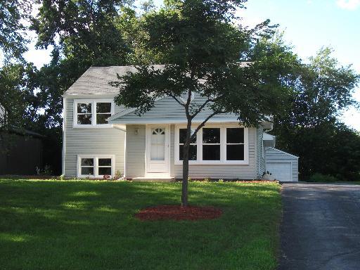 27W040 Evelyn Ave., Winfield, IL 60190