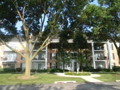 5501 Carriageway Dr. #206A, Rolling Meadows, IL 60008
