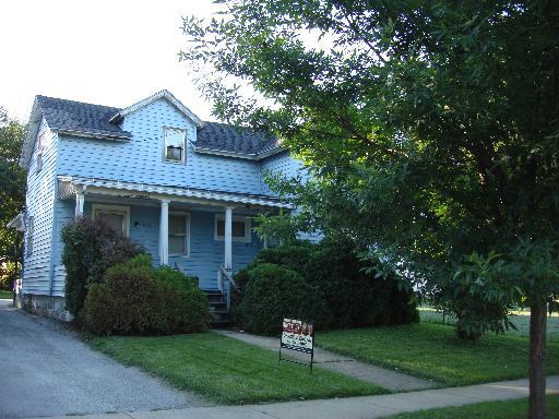 811-813 Oliver Ave., Aurora, IL 60506