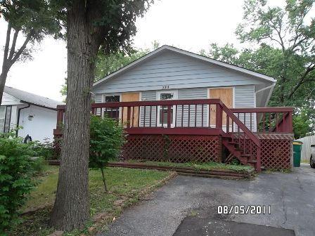 323 Glenwood Dr., Round Lake Beach, IL 60073