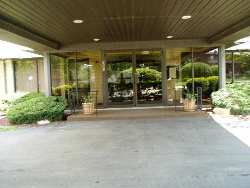 5840 104th St. #317, Oak Lawn, IL 60453