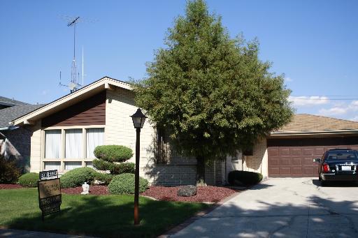 10931 Circle Dr., Palos Hills, IL 60465