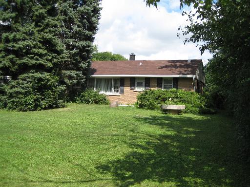 9509 S 89th Ave., Palos Hills, IL 60465