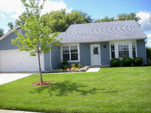 981 Amberwood Pl., Mchenry, IL 60050