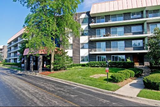 4949 W Golf Rd. #409, Skokie, IL 60077