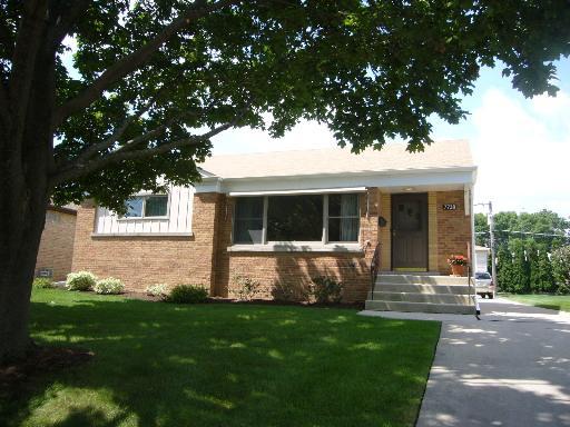 7728 Oleander Ave., Niles, IL 60714