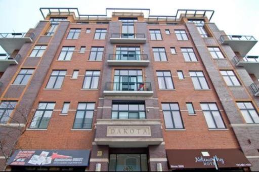 3631 N Halsted St. #404, Chicago, IL 60613
