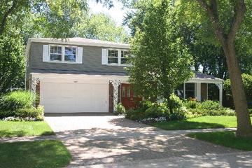 309 W Victoria Ln., Arlington Heights, IL 60005