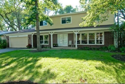 1268 Lynn Ter., Highland Park, IL 60035