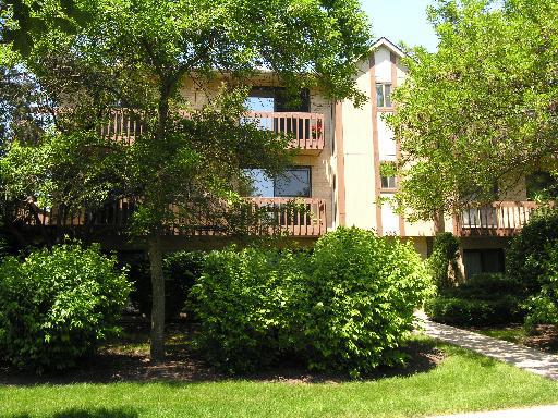 103 Olesen Dr. #3C, Naperville, IL 60565