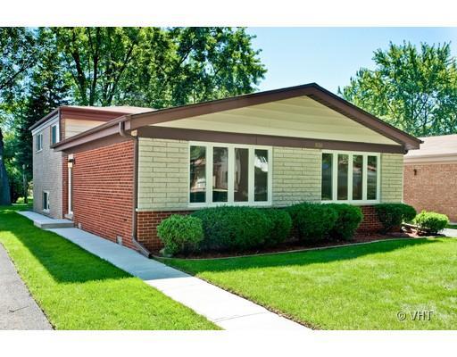 526 Leamington Ave., Wilmette, IL 60091