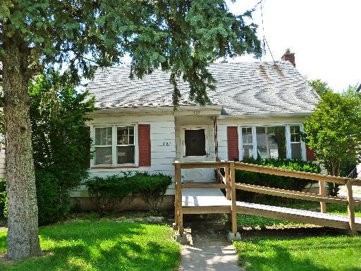 822 High St., Aurora, IL 60505