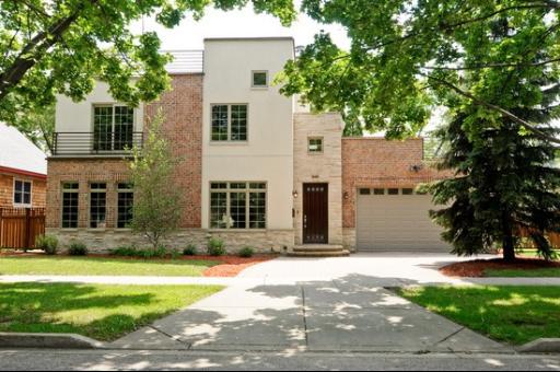 849 Walter Ave., Des Plaines, IL 60018