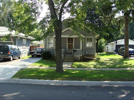 735 Hammond Ave., Aurora, IL 60506