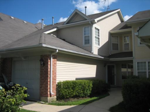 2851 Heatherwood Dr., Schaumburg, IL 60194