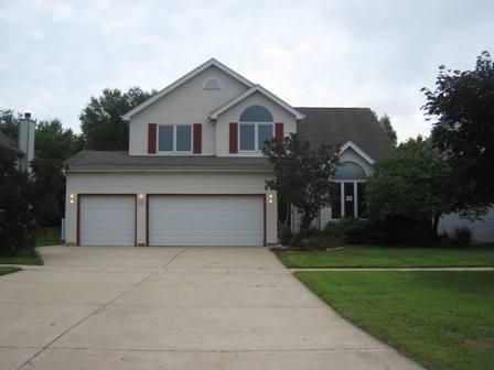 227 N Prospect Ave., Streamwood, IL 60107