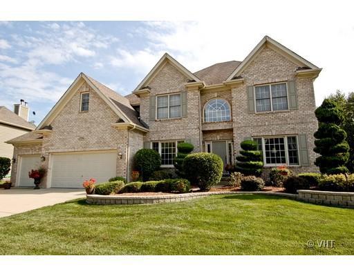 2704 Charter Oak Dr., Aurora, IL 60502