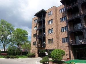 9335 Landings Ln. #503, Des Plaines, IL 60016