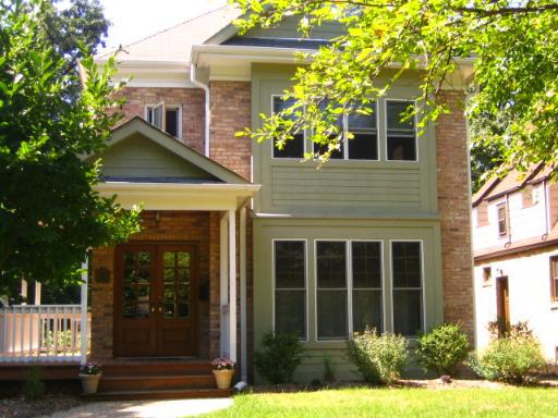 570 Lee St., Glen Ellyn, IL 60137
