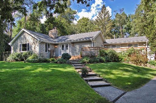 7043 N Willow Spring Rd., Long Grove, IL 60047